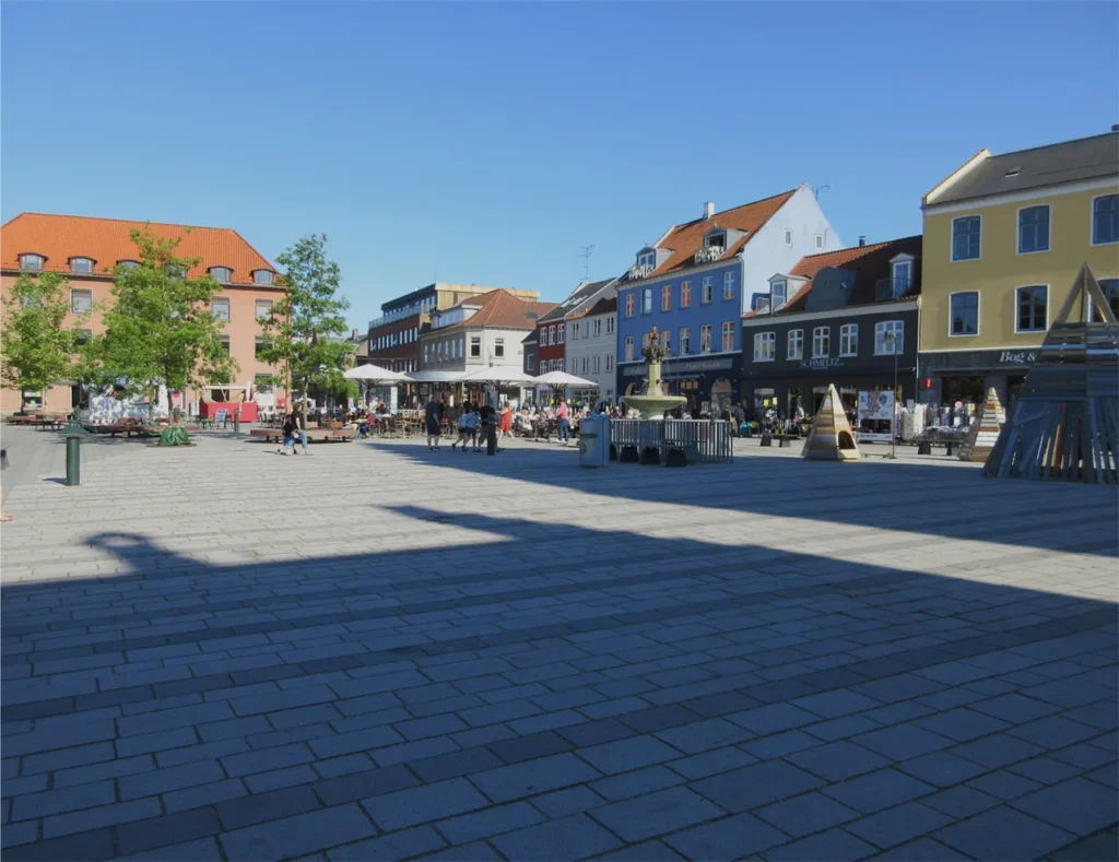 Stændertorvet i Roskilde med historiske bygninger
