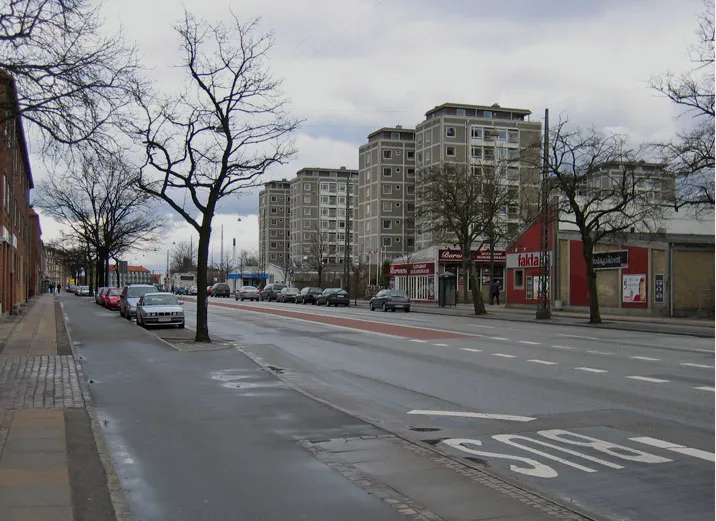 Frederikssundsvej i Brønshøj er en travl vej med butikker og boligområder