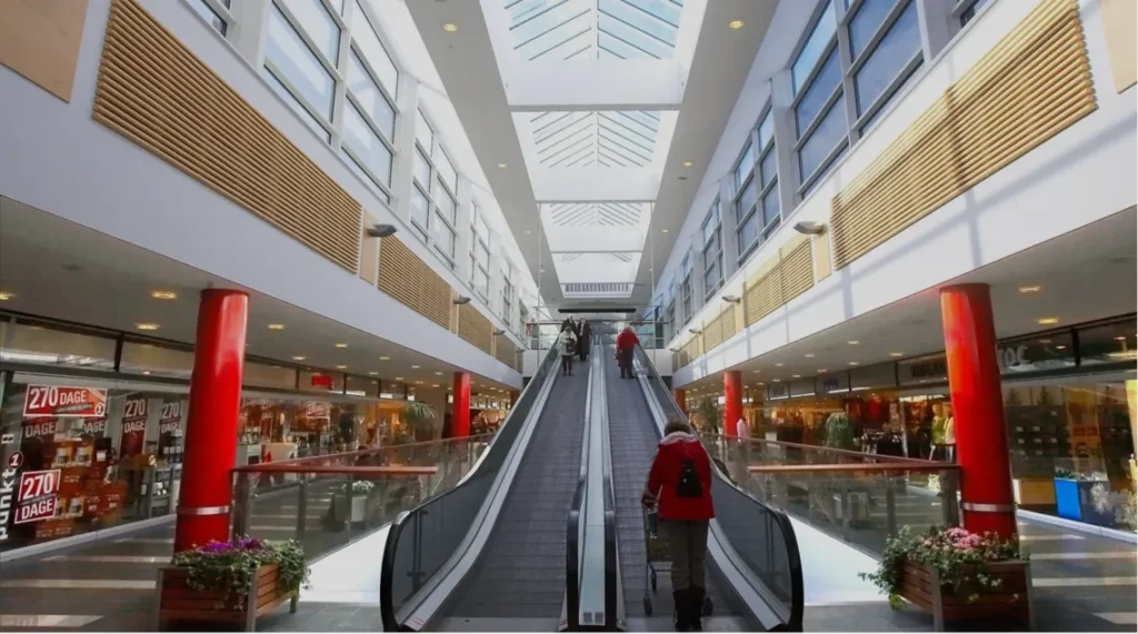 Rødovre Centrum med butikker, restauranter og et stort udvalg af shopping muligheder